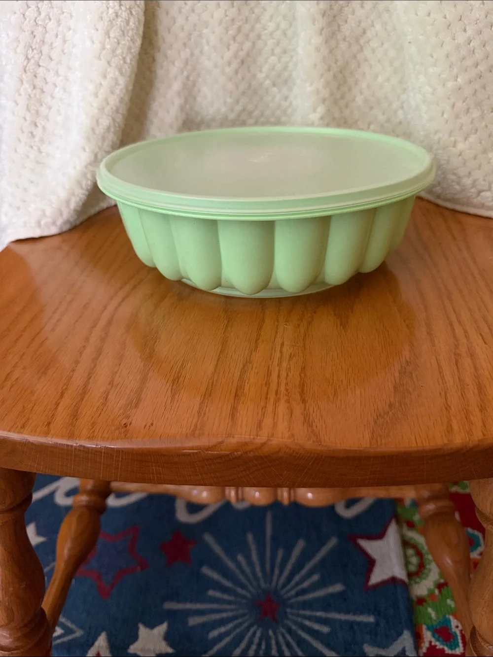 Tupperware Light Green Plastic Jello Mold Bowl with Lid